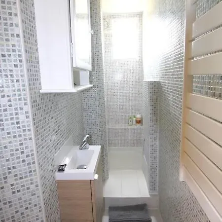 - Proche Parc De Saint-cloud Apartamento